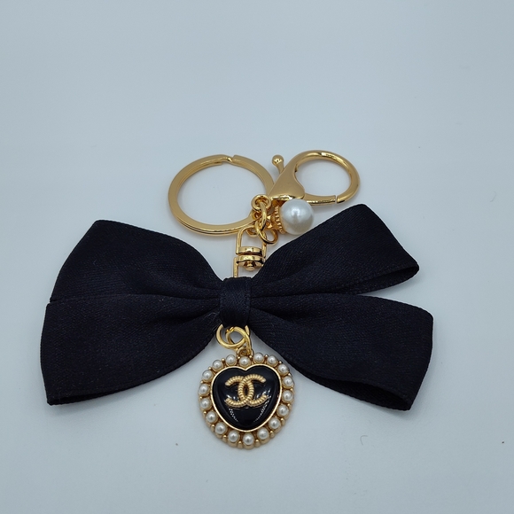 CHANEL Black Pearl Authentic Upcycled Heart Charm Bow Bag Charm Keychain - Picture 2 of 6